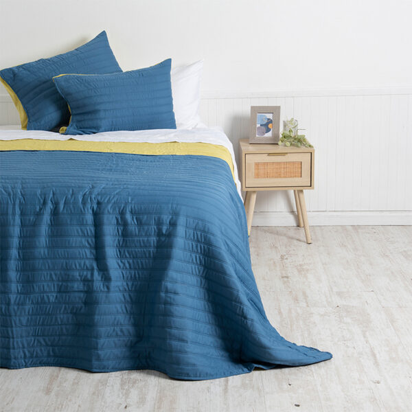 Quilt Toledo Liso 2.5 Plazas / Azul y Amarillo - Mashini