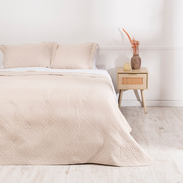 Quilt Cordoba Liso 2 Plazas / Arena - Mashini