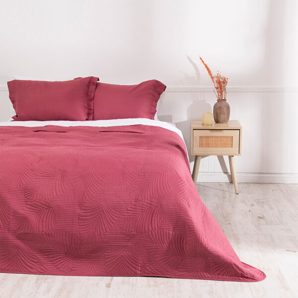 Quilt Cordoba Liso 2.5 Plazas / Burdeo - Mashini